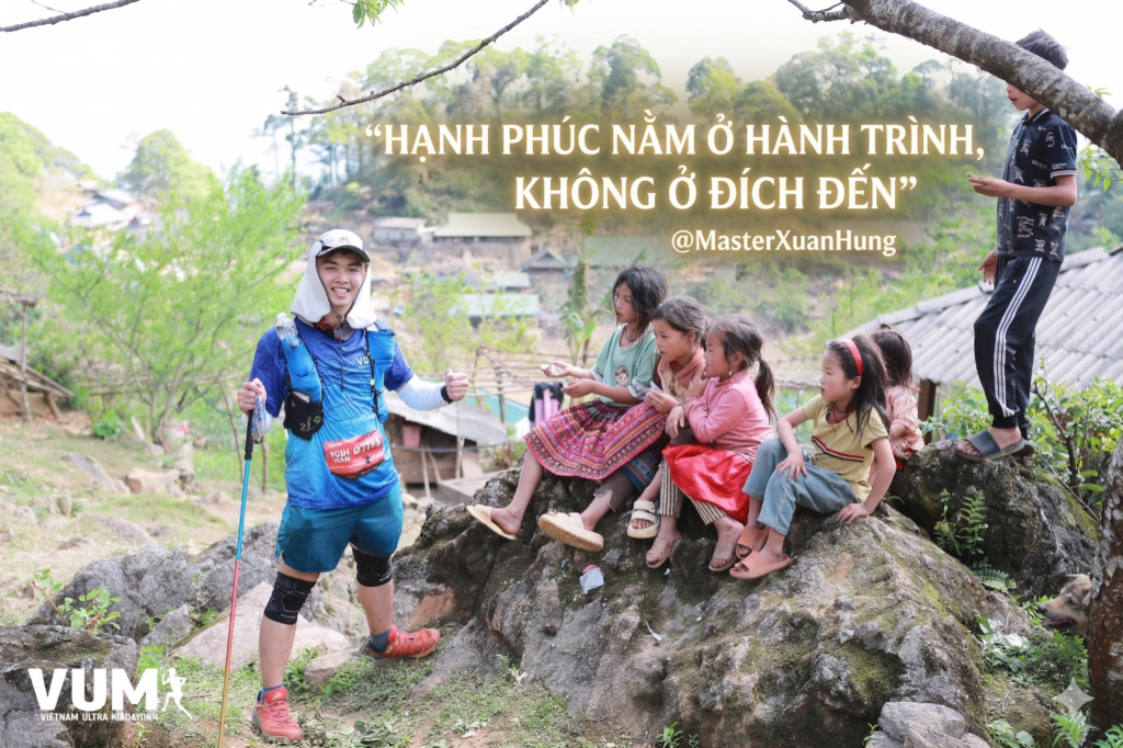 Bìa bài: HẠNH PHÚC NẰM Ở HÀNH TRÌNH, KHÔNG Ở ĐÍCH ĐẾN